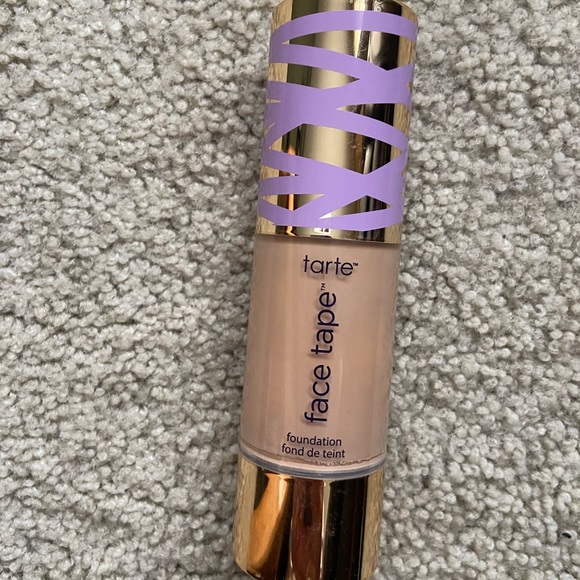 22N Light Neutral Face Tape Foundation
